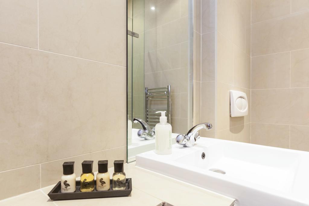 Club Living - Barbican Apartments ลอนดอน ภายนอก รูปภาพ