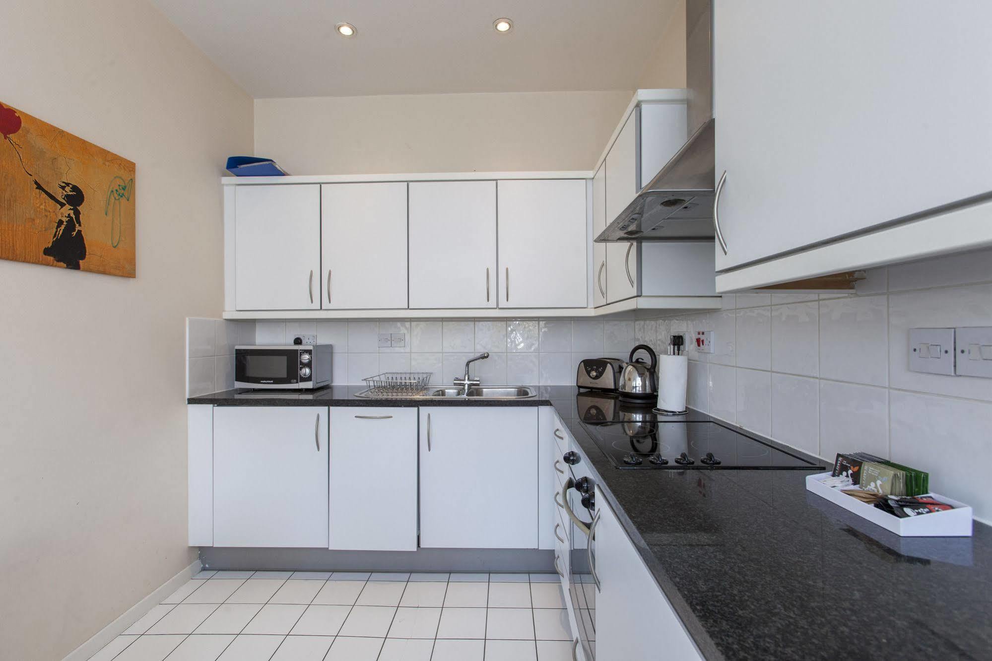 Club Living - Barbican Apartments ลอนดอน ภายนอก รูปภาพ