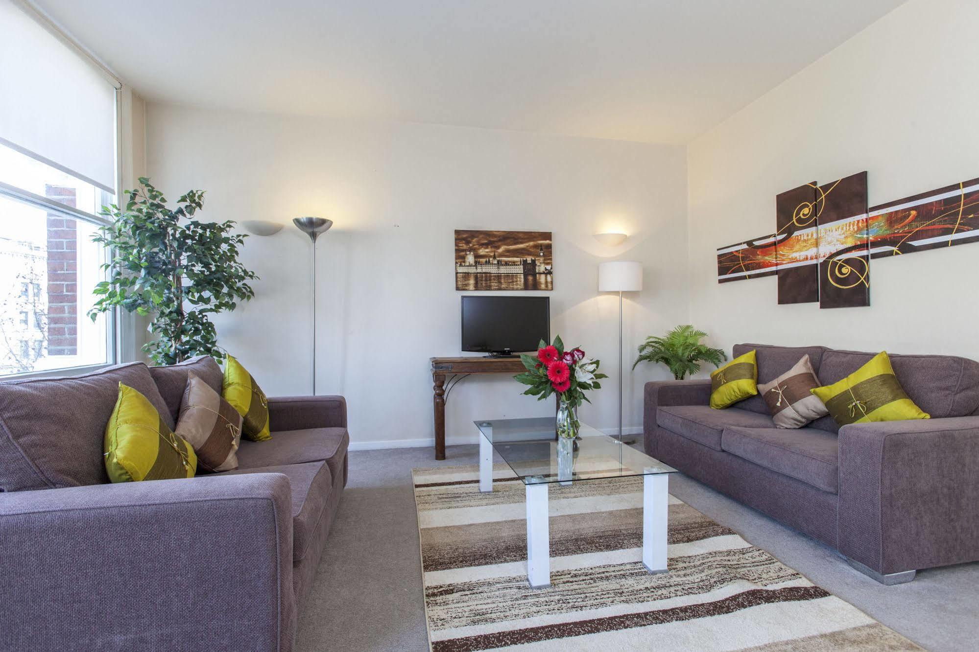 Club Living - Barbican Apartments ลอนดอน ภายนอก รูปภาพ